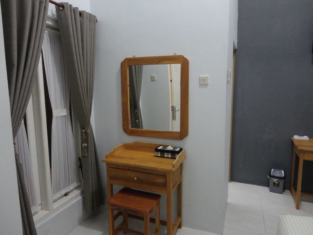 Pendowo Huis Guest House Джокьякарта Экстерьер фото
